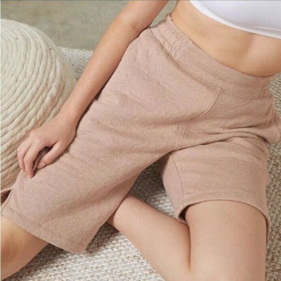 Lunya Women's Restore Double Faced Shorts Otium Tan Size Small - Picture 2 of 9